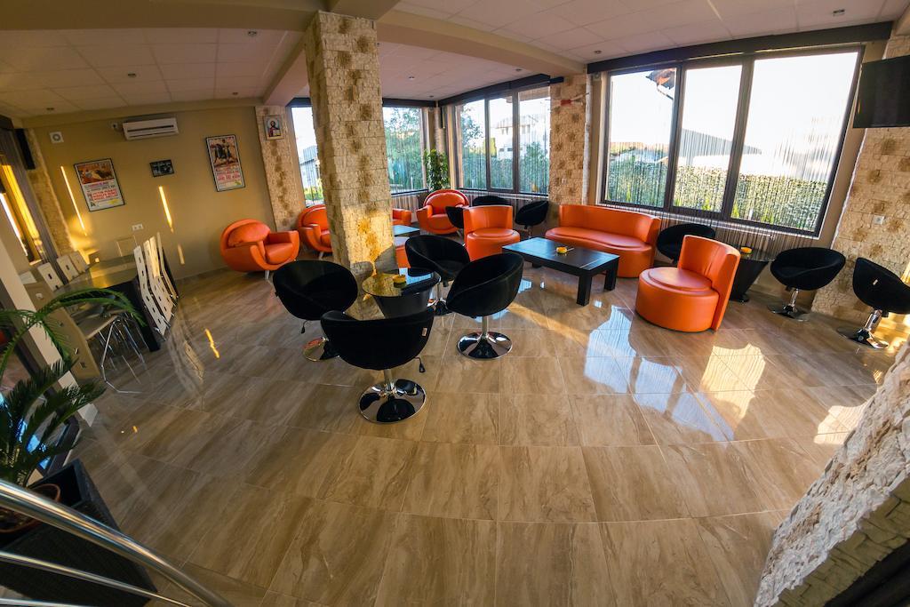 Pensiunea Marina Campina Bagian luar foto