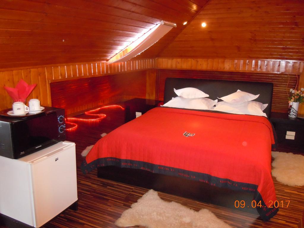 Pensiunea Marina Campina Bagian luar foto